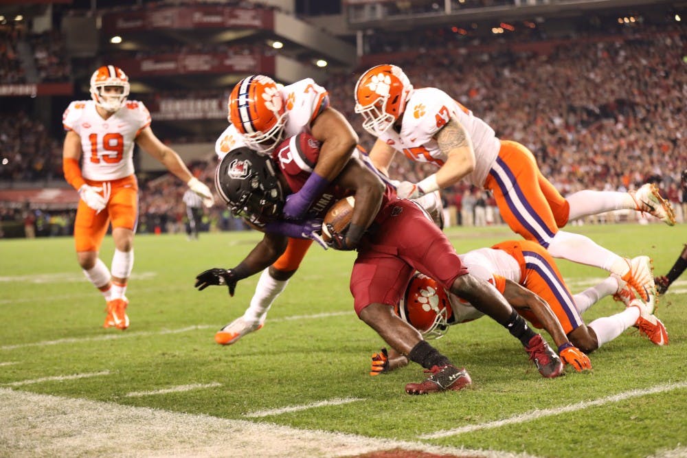 South Carolina Football Falls To Clemson In Palmetto Bowl The Daily Gamecock 