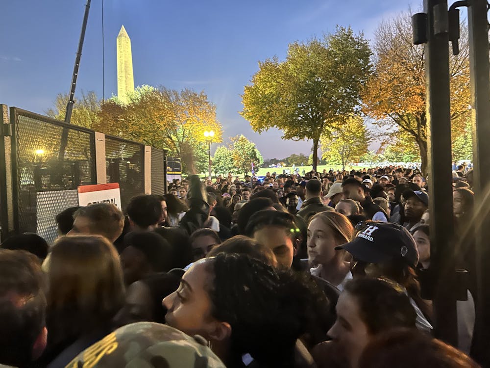 Crowds gather outside Kamala Harris' closing rally in Washington, D.C.