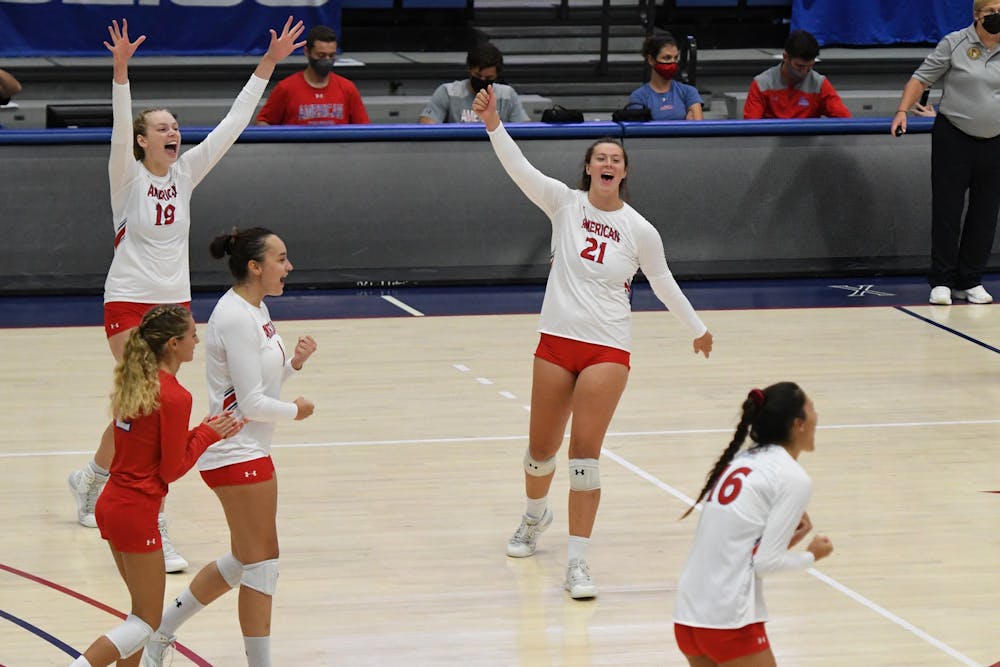 Eagles look dominant in volleyball’s return to Bender Arena