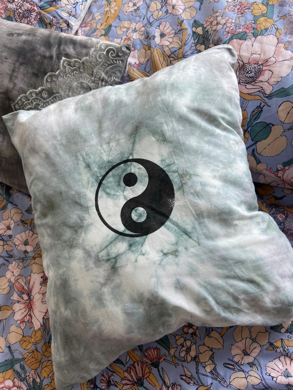 The accessibility of sustainable fashion through upcycling