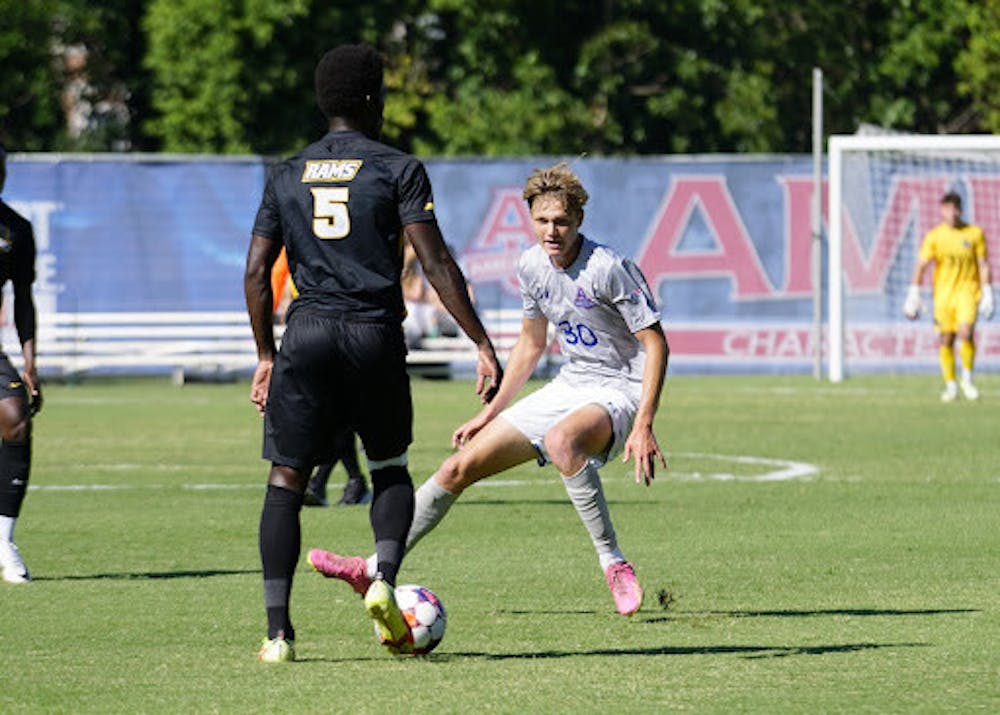 Goal-filled finale sees men’s soccer tie with Rams