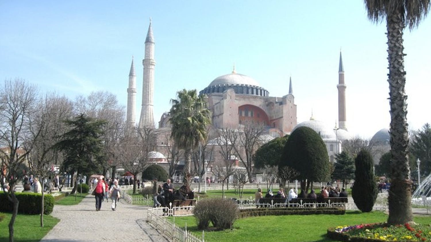 COLD TURKEY- While studying in London is a great introduction to European living, Turkey offers up the best blend of Western and Eastern civilization. Whether it’s going to the Spice Market or the Grand Bazaar, Turkey provides a great melting pot of different cultures.