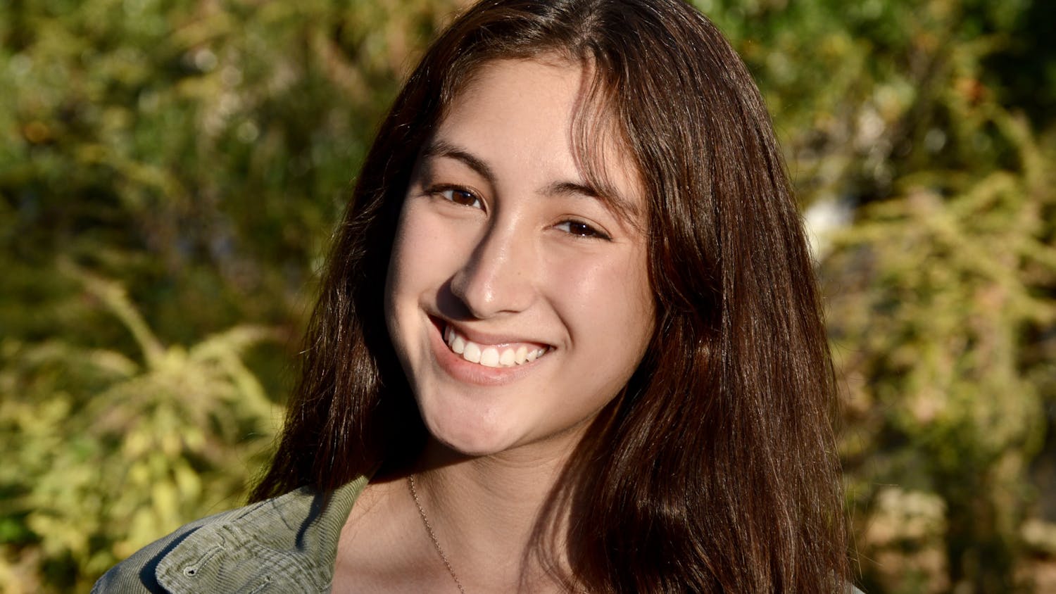 Mari Santos headshot