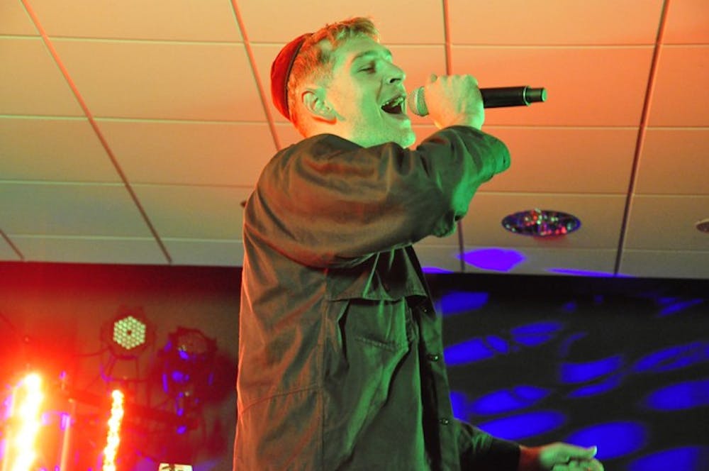 A now beardless Matisyahu laid down a few beats to over 550 students in the Tavern on April 28. 