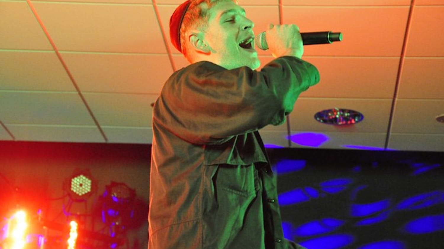 A now beardless Matisyahu laid down a few beats to over 550 students in the Tavern on April 28. 