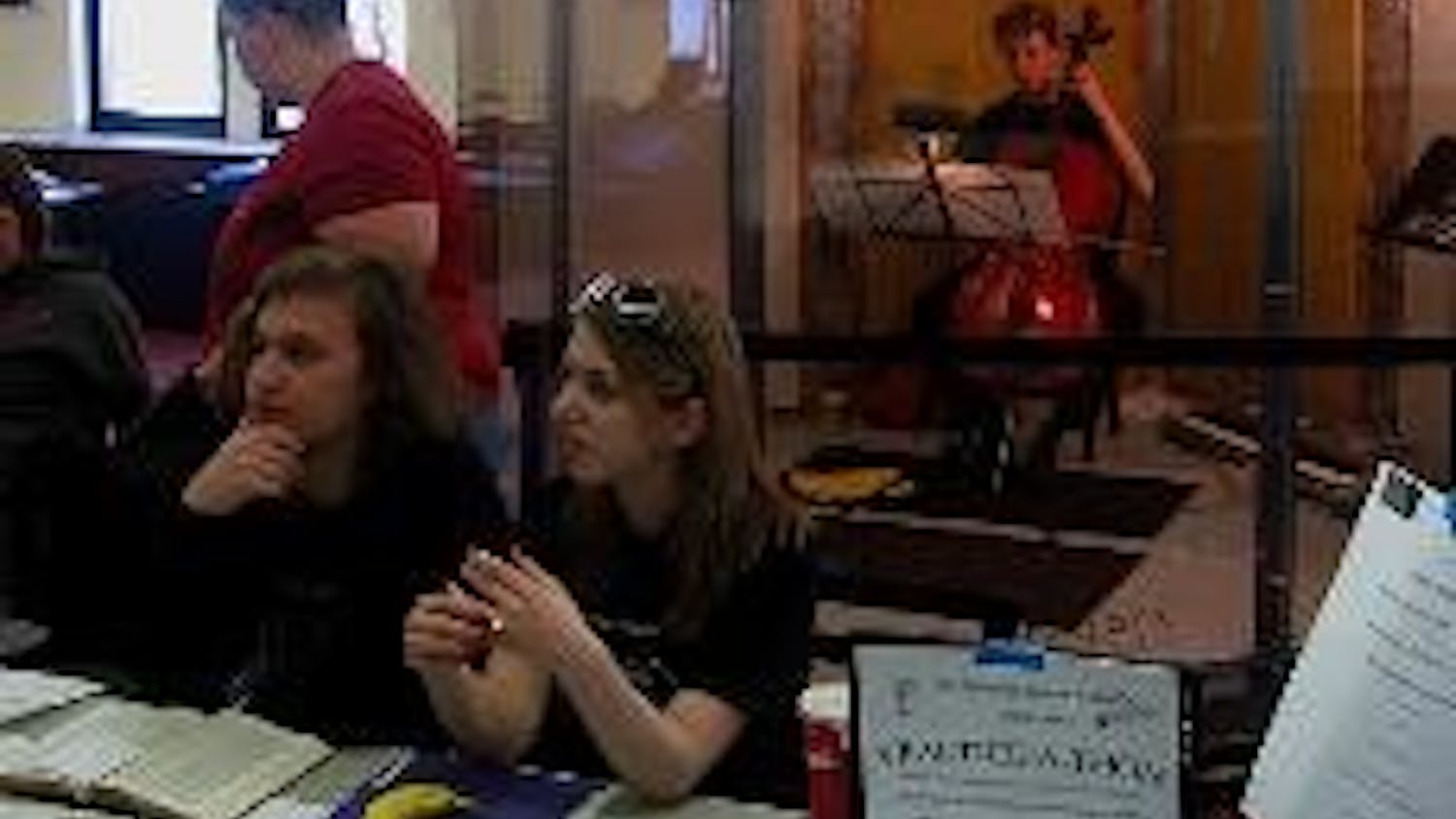 AU Spinoza Practice Club brings a welcome addition to MGC with its glass practice cube.