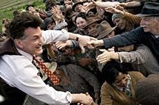 Sean Penn plays to the crowd in new adaptation of Robert Warren's classic novel about politics.