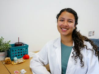 Sophia_Headshot_Body_Multi