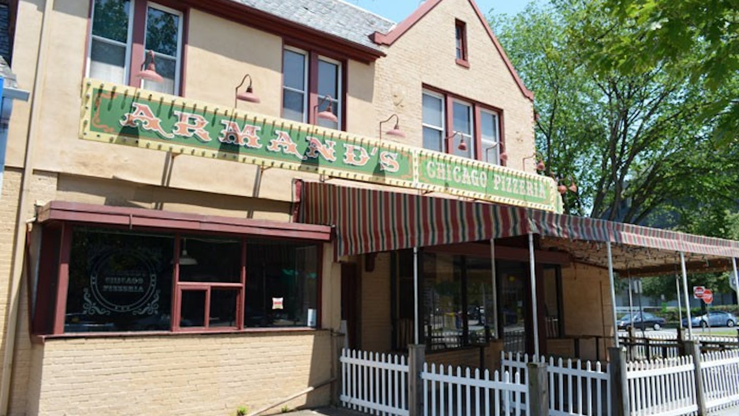 Nando\'s Peri-Peri will replace Armand\'s, pictured here shortly after it
closed July 2012.