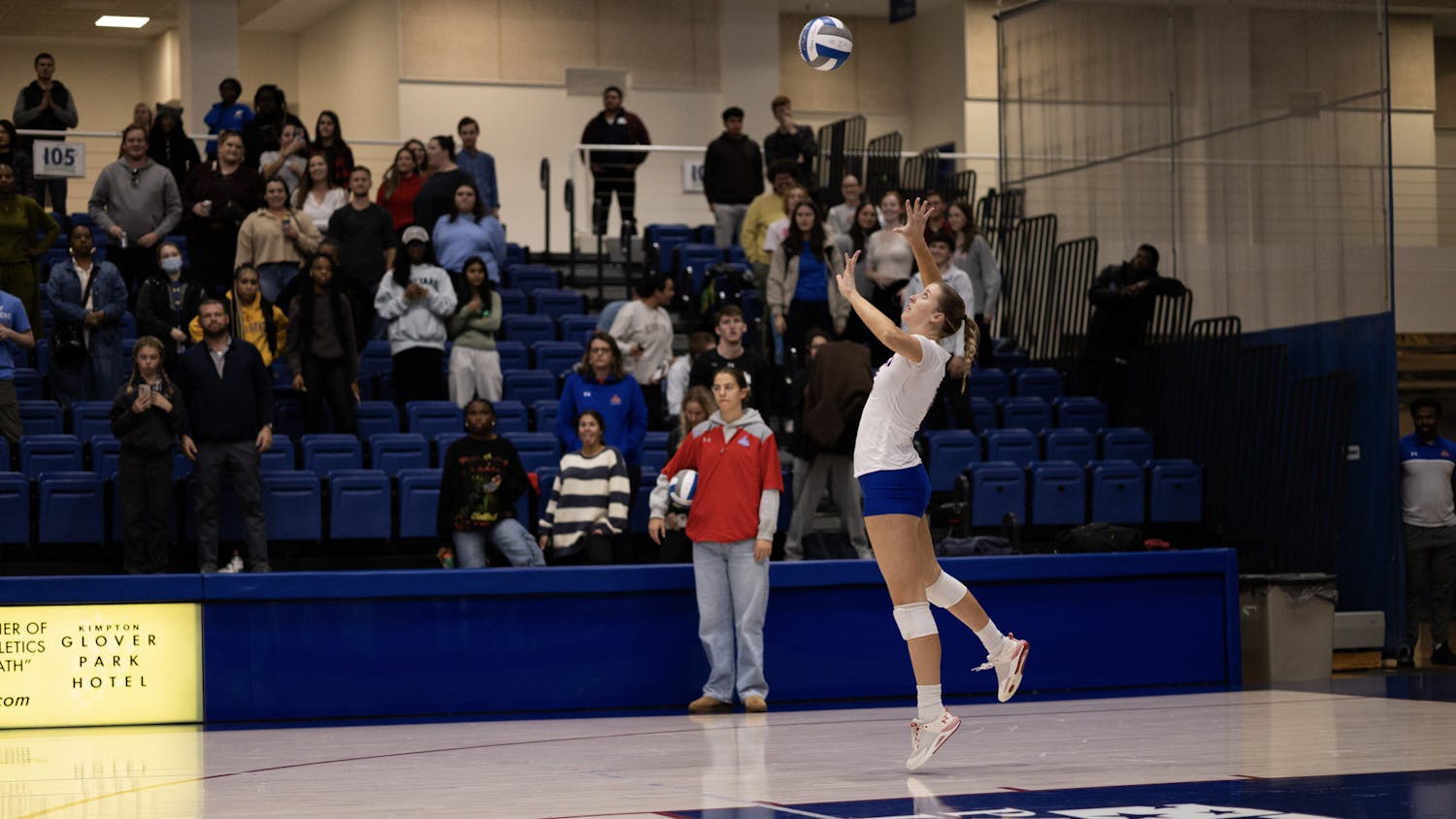 Hopkins_Holly_serving_volleyball11.jpeg