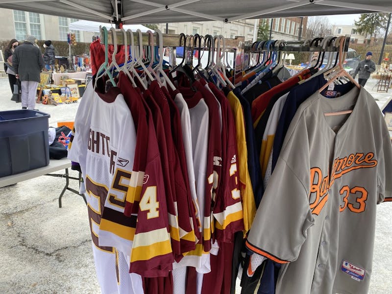 From inside the Georgetown Flea Market, it sure seems like DC is a sports  town - The Eagle