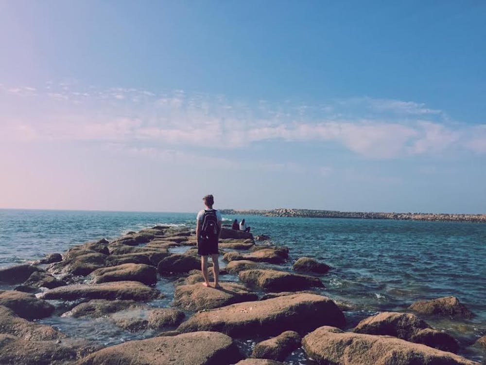 Students share stories of struggles while studying abroad