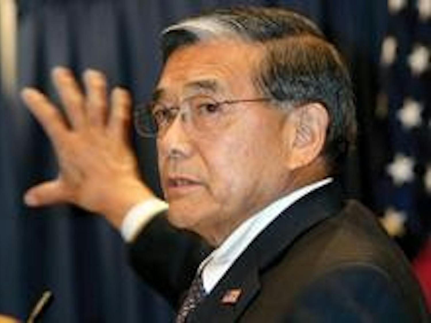 Noman Mineta recounted his family history and discusses immigration issues in Kay Monday night.