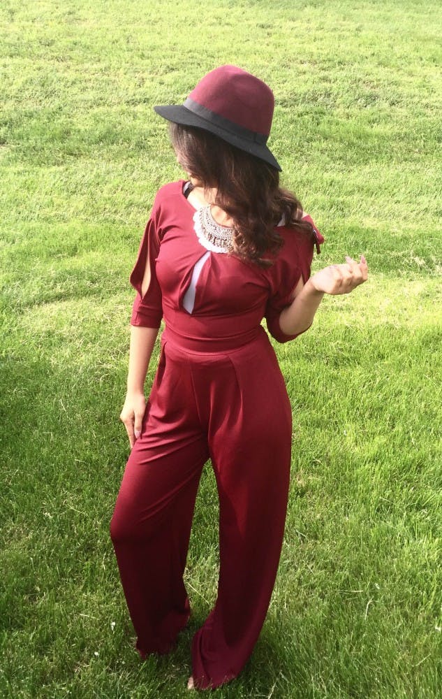 Find a similar necklace here!Find a similar hat here!