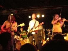 MAKING YOU THINK - Combining indie-rock sensibilities and classical composition, Do Make Say Think defies genre classification. The band's vivacious crescendos, subtle nuances and jazzy rhythmic tendencies warmed the crowd at the Black Cat mainstage on Mo