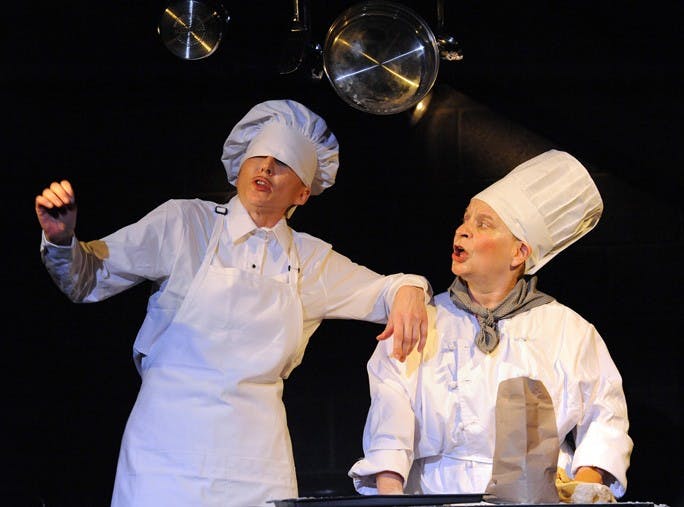 TOO MANY CHEFS â€” The Woolly Mammoth Theatre Companyâ€™s latest on-stage production, Charles L. Meeâ€™s â€œFull Circle,â€ will continue through Nov. 29. The show takes advantage of the entire venue as the cast take their act in a circle around the audience. 