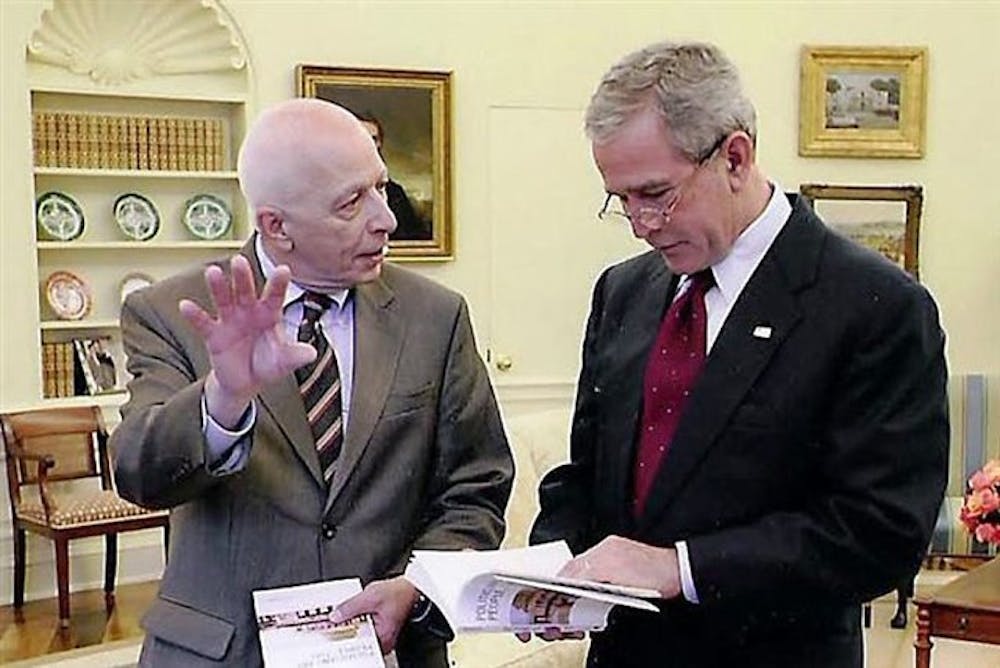 AU TODAY â€” Professor Richard Benedetto was on the founding team of USA Today. He is pictured above with former President George W. Bush. During his 26-year-long career, Benedetto covered four U.S. presidentsâ€™ administrations and now teaches at AUâ€™s SOC and SPA.