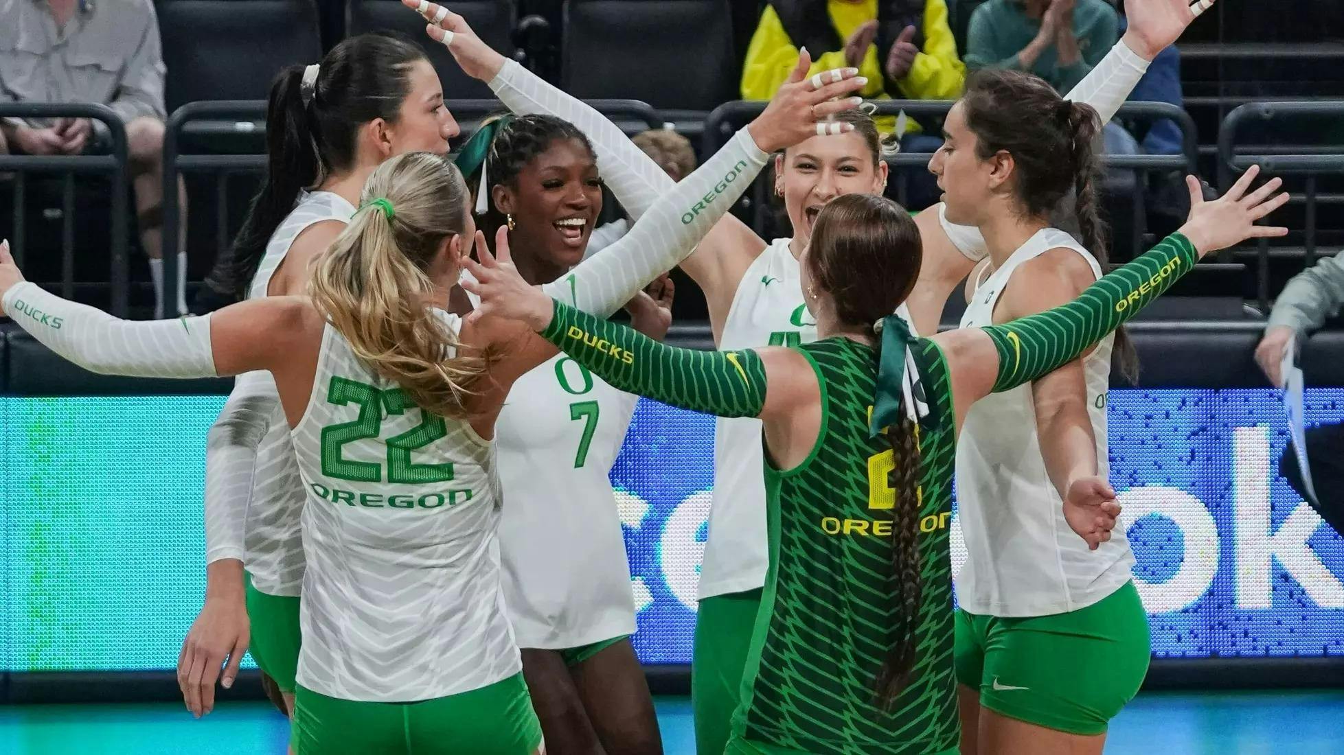 oregon volleyball.jpg