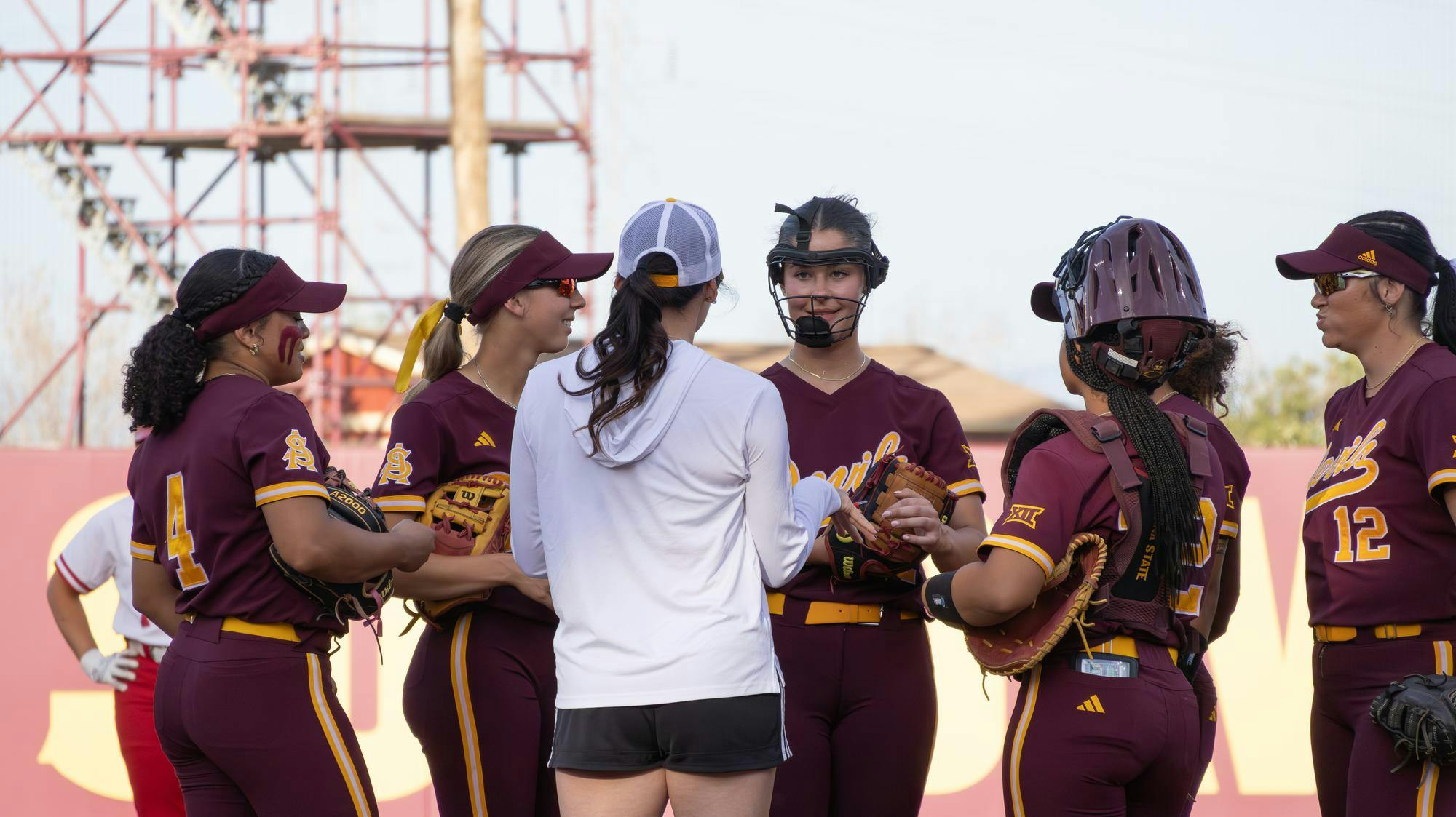 Bartlett talking to Hodge.jpg