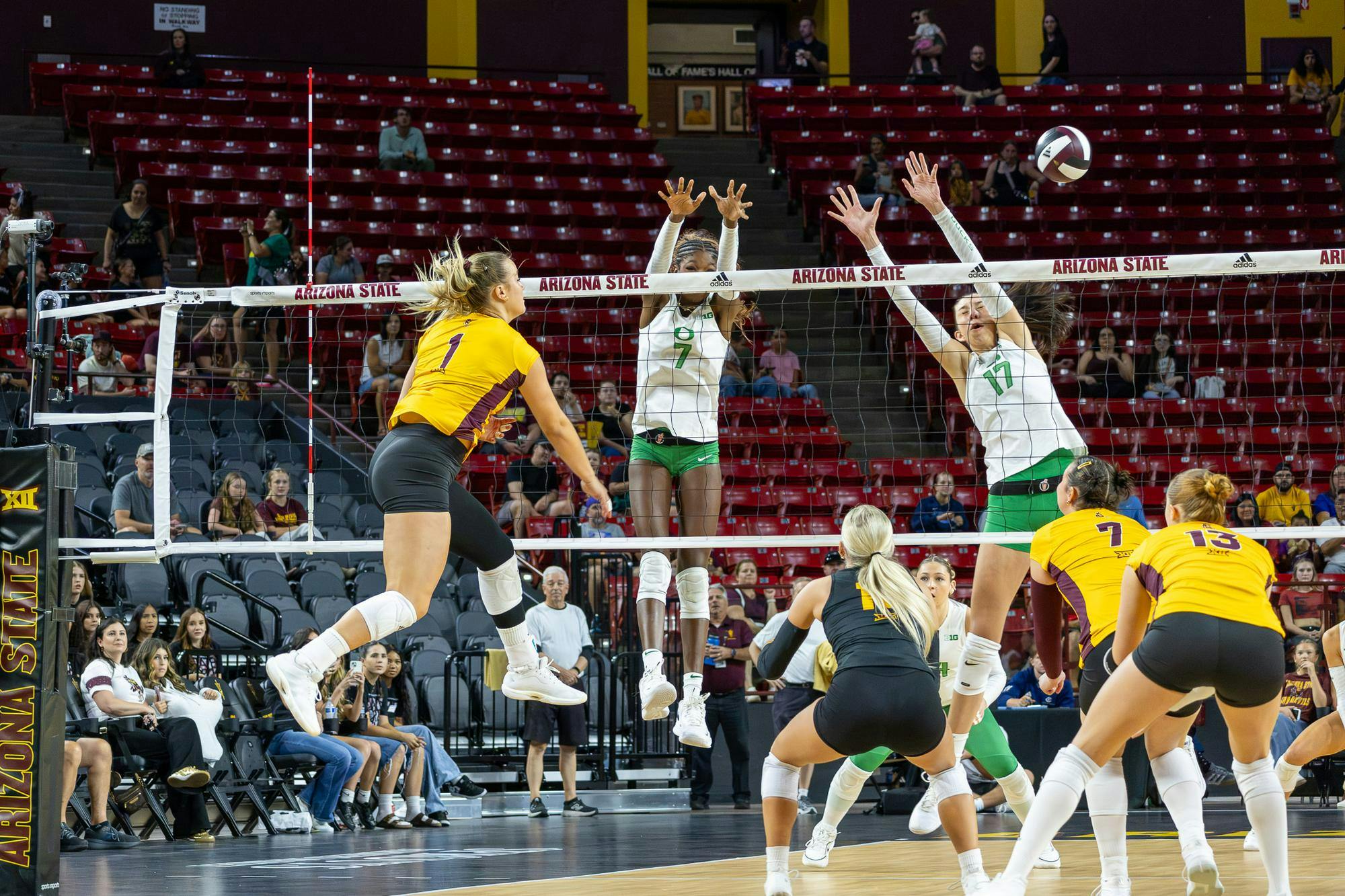ASU Volleyball vs Oregon 1.jpg