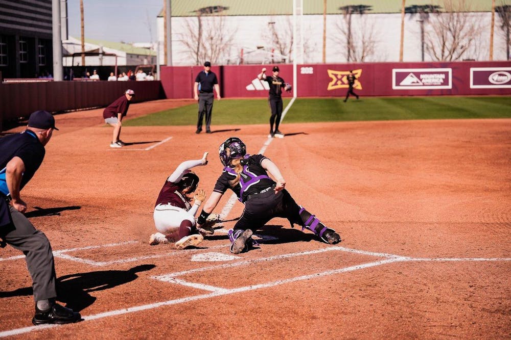 (Photo/NU Softball)