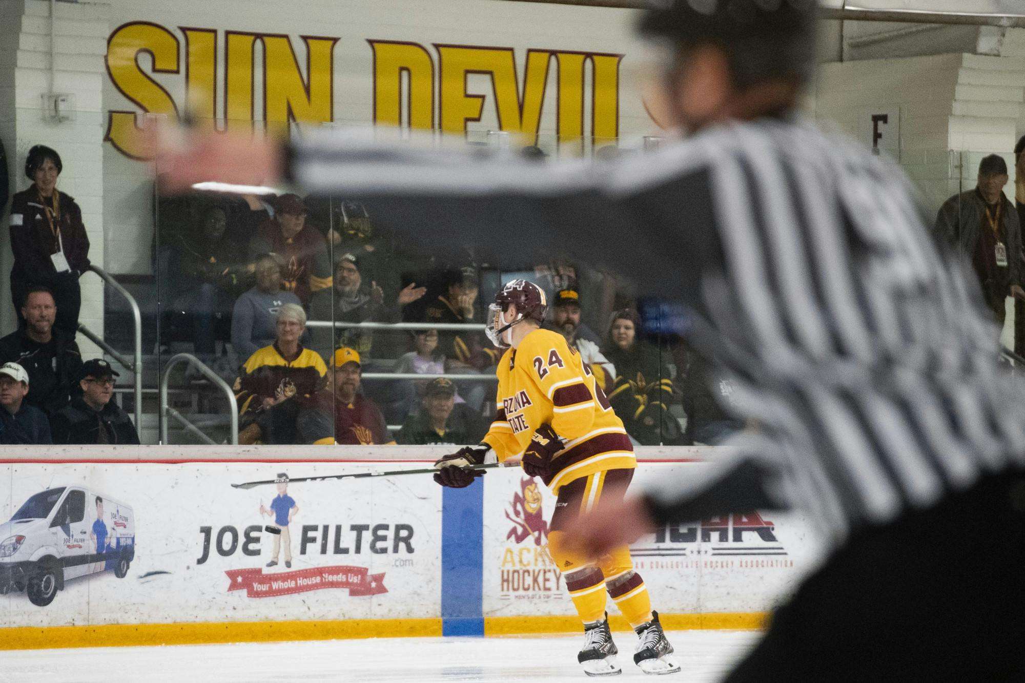 _20191102 Hockey vs Quinnipiac 4457.jpg