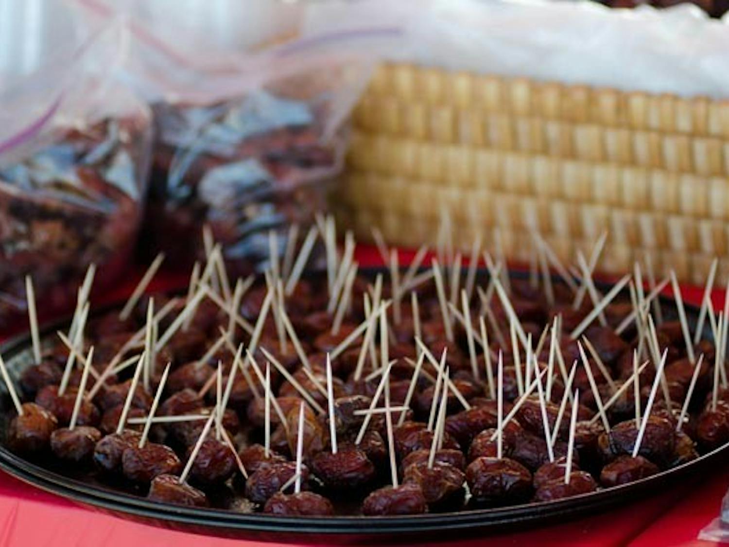 'NATURE'S CANDY': The Inaugural Date Festival was held Saturday by The Arboretum at ASU on the Polytechnic campus. At the festival, people were able to taste and purchase over 20 different varieties of dates. (Photo by Aaron Lavinsky)