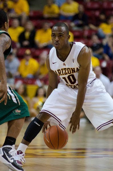 FULL SPEED AHEAD: Senior guard Jamelle McMillan looks for an option during ASU’s recent game against UAB. Just days after falling in the championship game of the Great Alaska Shootout, the ASU men’s basketball team gets back to the grind against Baylor Thursday and Richmond Sunday. (Photo by Aaron Lavinsky)