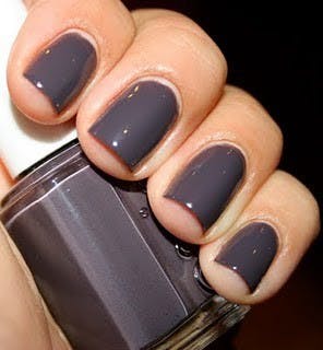 Paint on fall nails. Photo courtesy of name5things.blogspot.com. 