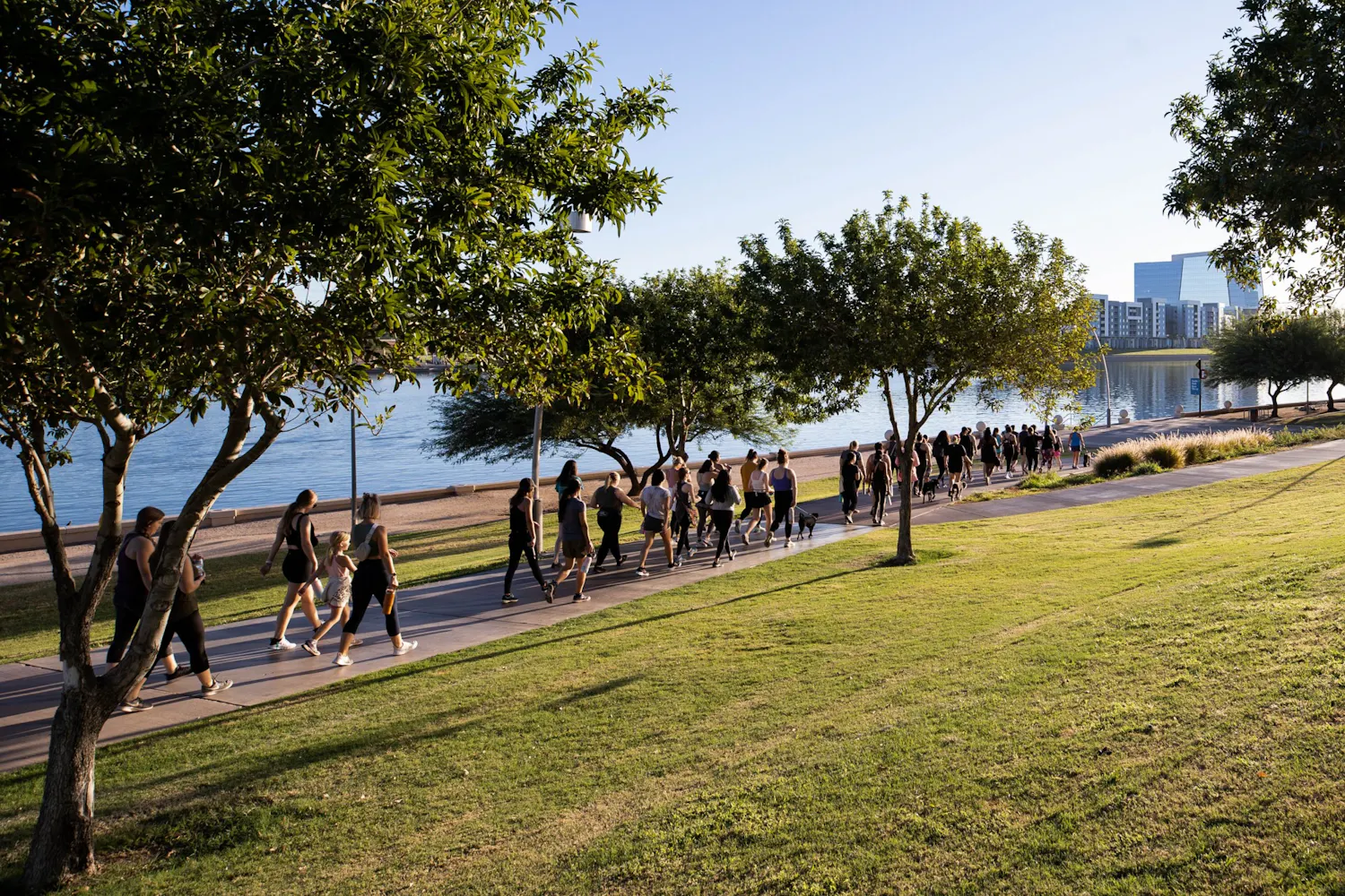 220918 Phxbabeswhowalk8.jpg