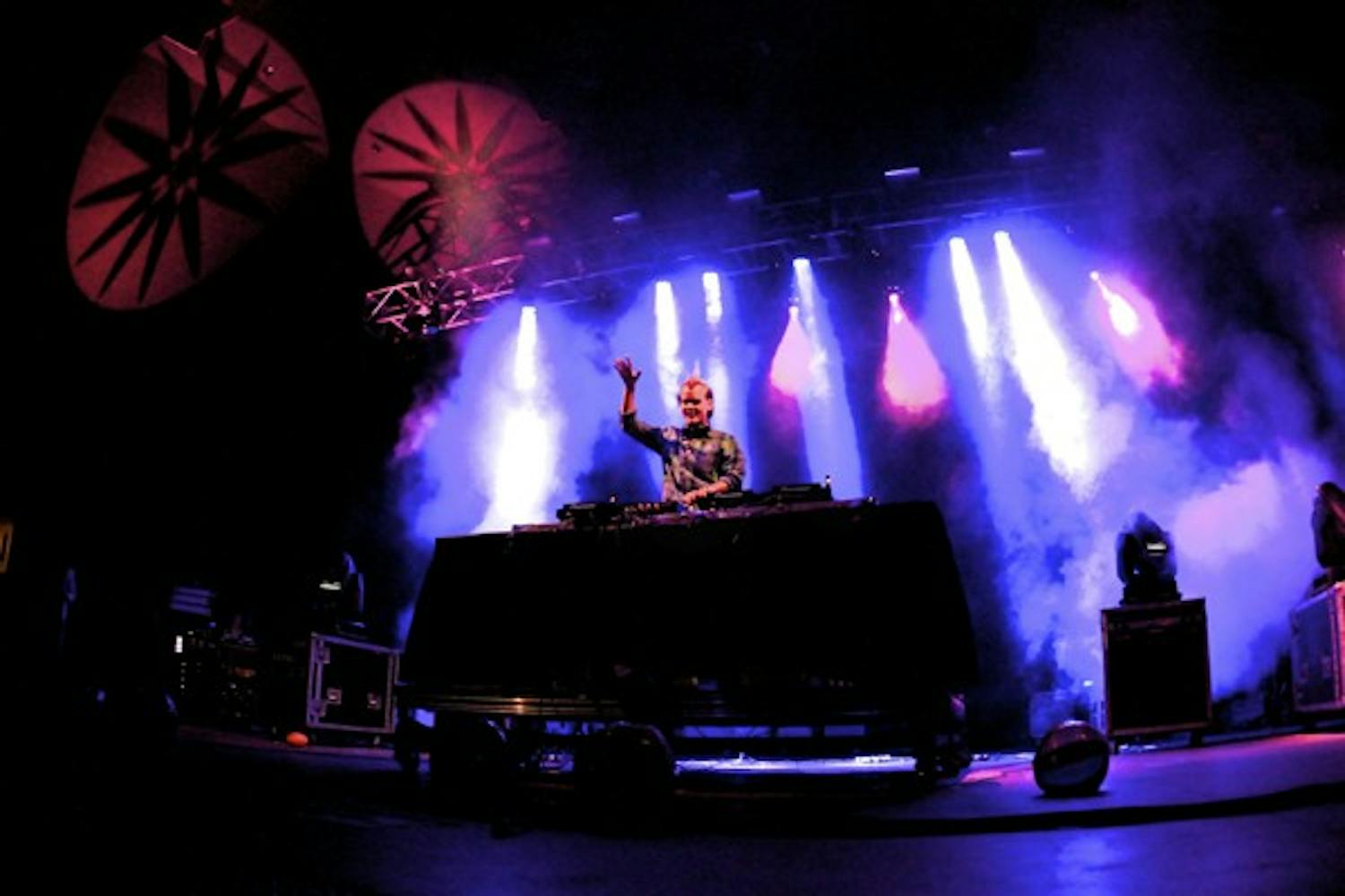 GLOW SHOW: Avicii performs for thousands at GLOWfest on Thursday at the Mesa Amphitheatre. (Photo by Sam Rosenbaum)