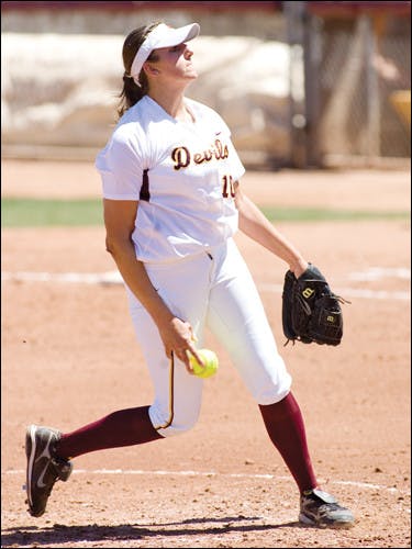 042009_softball_WEB