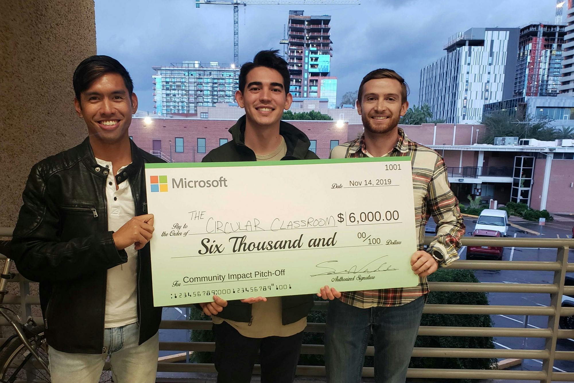 Team pic (everyone).jpg