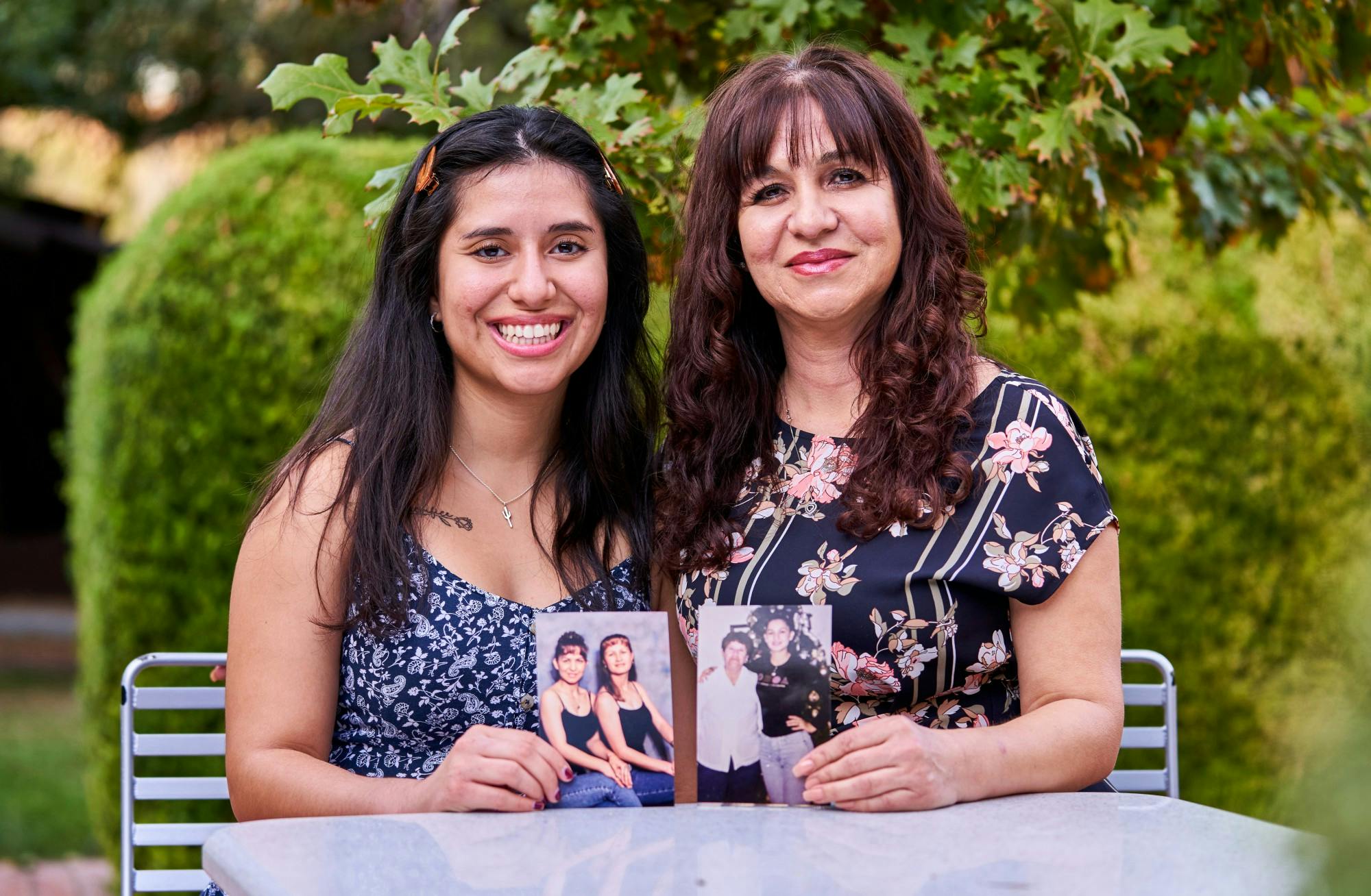 211119 Adriana and Mom SPANISH.jpg