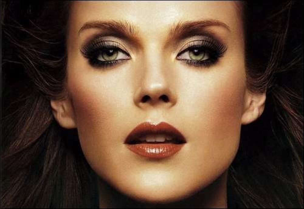 Photo courtesy of makeupandbeautyblog.com. 