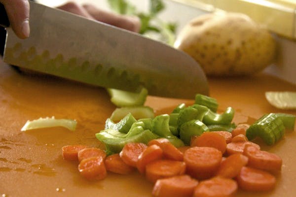 ASU is kicking off the Obesity Solutions Funding Challenge on Jan. 31, giving someone in the ASU community a chance to win up to $10,000 in funding to help start their obesity solution. Healthy eating habits and exercise can help combat obesity. (Photo by Ana Ramirez)