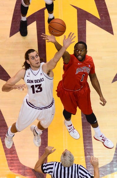 Slideshow: Men’s hoops defeats Hartford 71-63