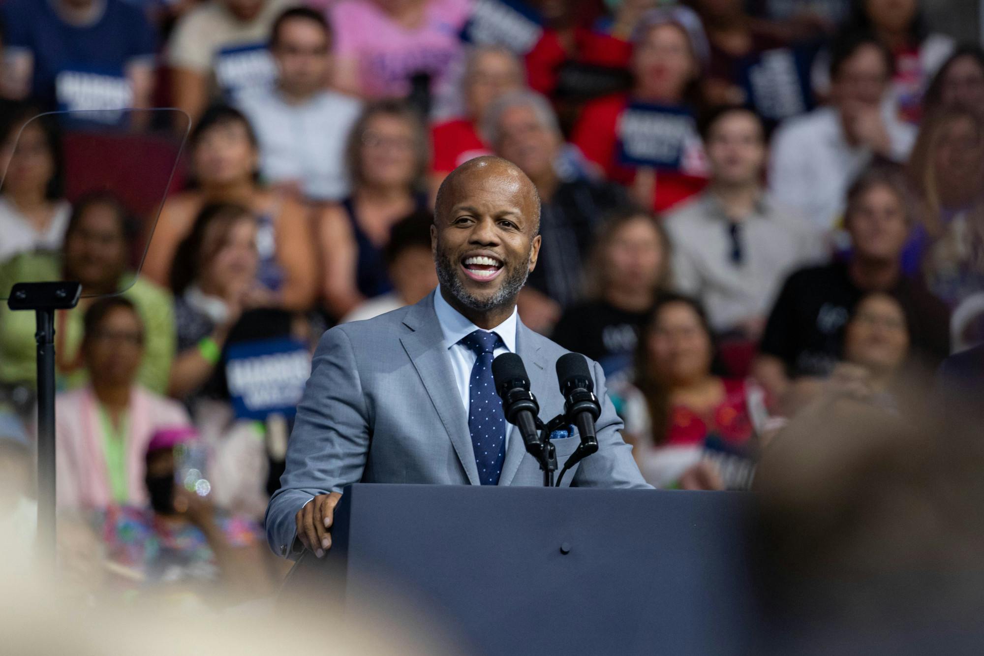 Gallery: Arizona politicians show support for Harris-Walz campaign