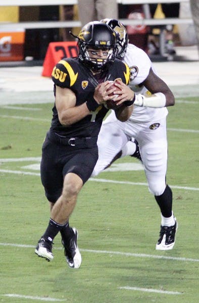 THE QUICK AND THE DEAD: ASU redshirt senior wide receiver Aaron Pflugrad turns upfield after a catch against Missouri. ASU offense coordinator Noel Mazzone is looking to up the offensive tempo against Oregon and try to match the Ducks’ speed. (Photo by Beth Easterbrook)