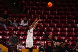 251122-Rojo-Sports-womens-basketball-seniors-feature (6).jpg