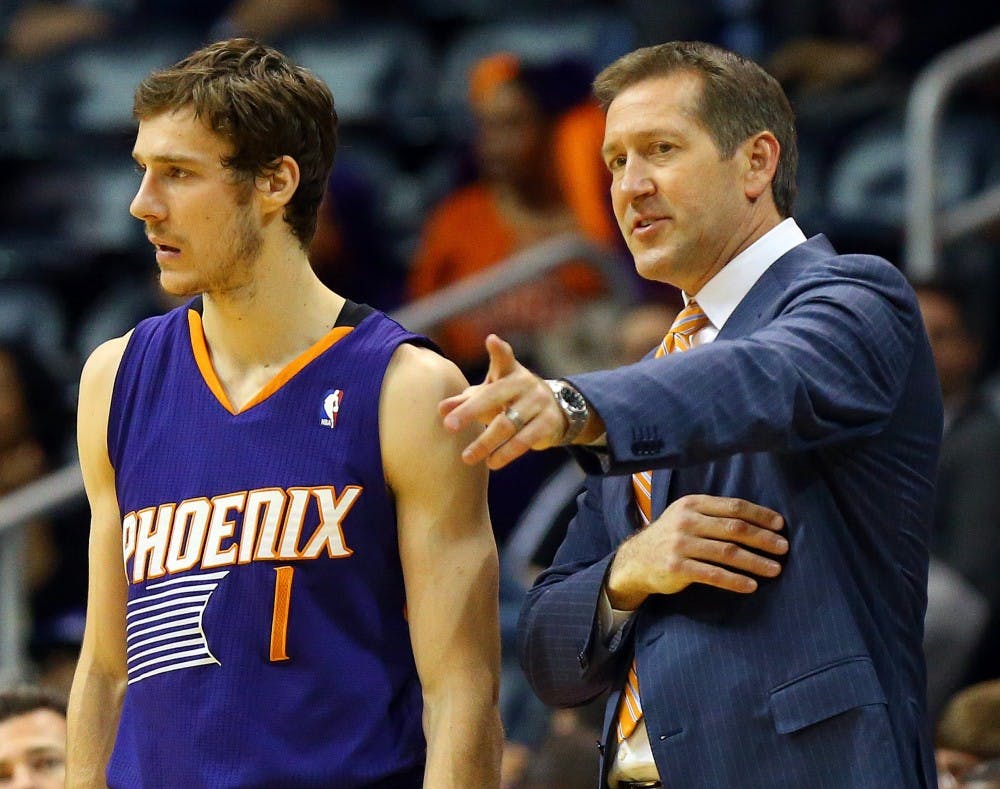 SPORTS BKN-SUNS-HAWKS 12 AT