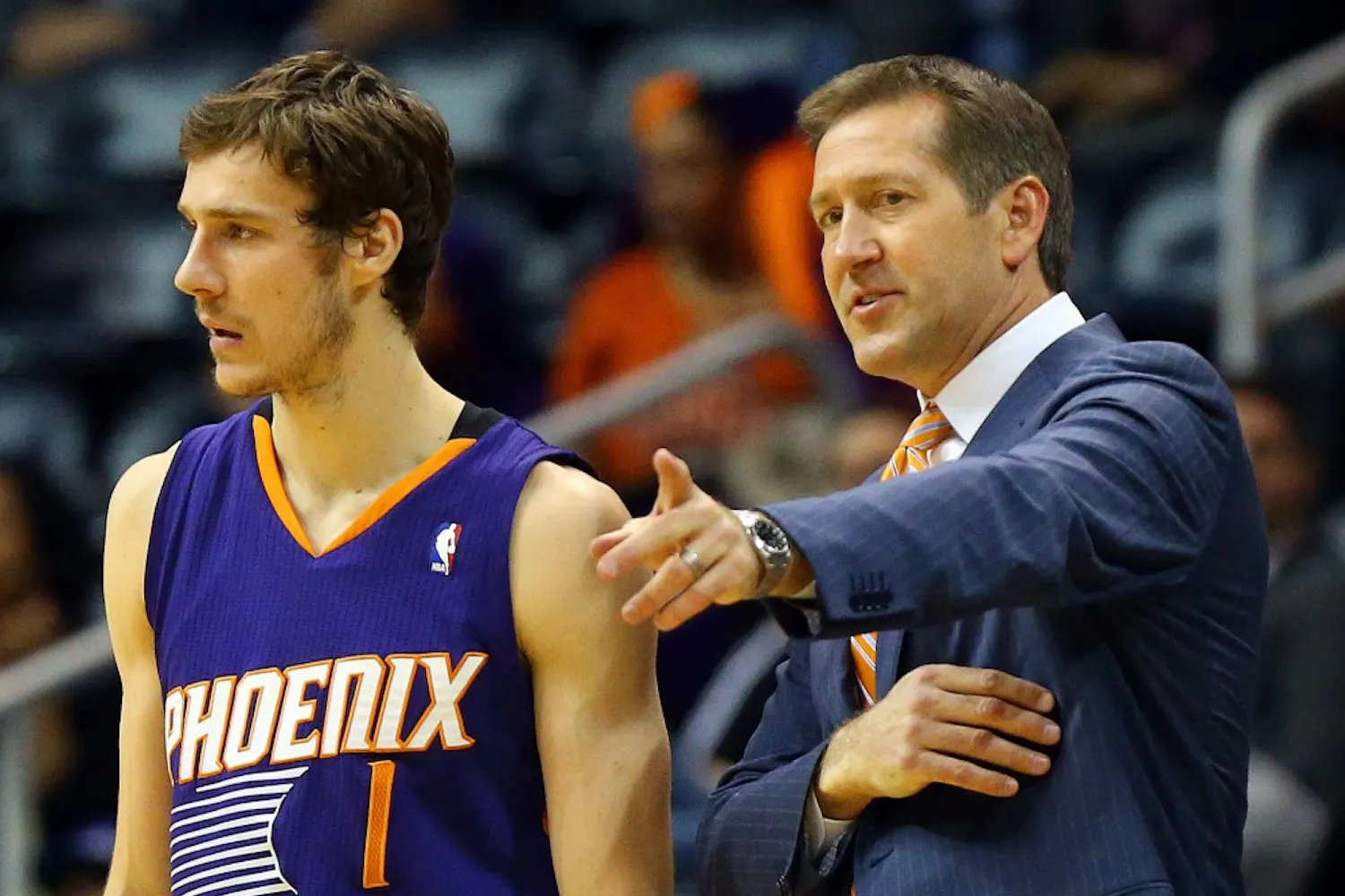 SPORTS BKN-SUNS-HAWKS 12 AT