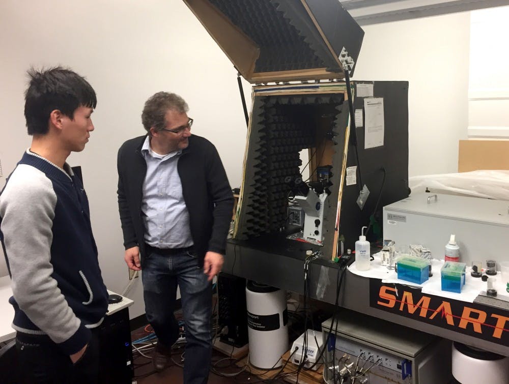 Graduate student&nbsp;Jiawai Liu (L) and Robert Ros (R), Director of the Center of Biological Physics at ASU,&nbsp;in their lab in Tempe, Arizona on Friday, Jan. 20, 2017.
