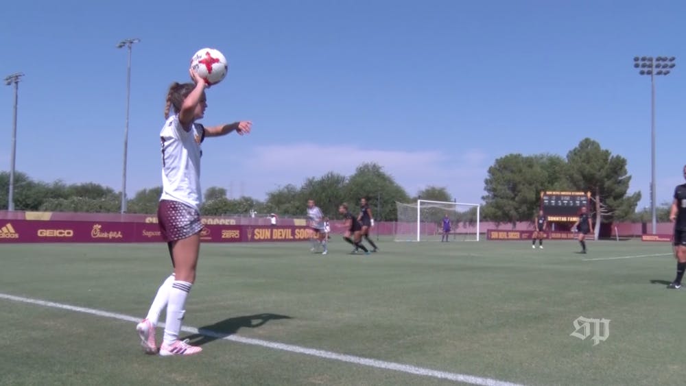 Melinda Gutierrez throws ball in