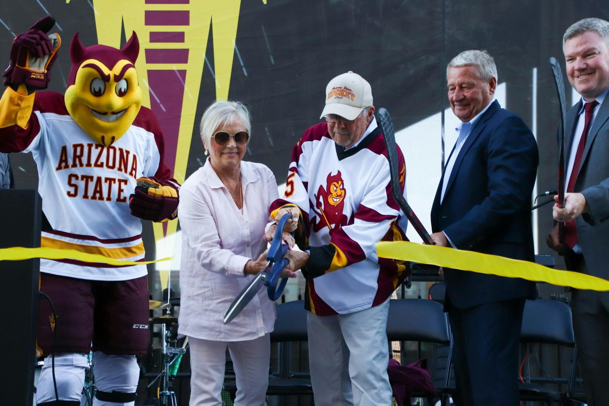 221014 Hockey vs Colgate(RVA)-7.jpeg