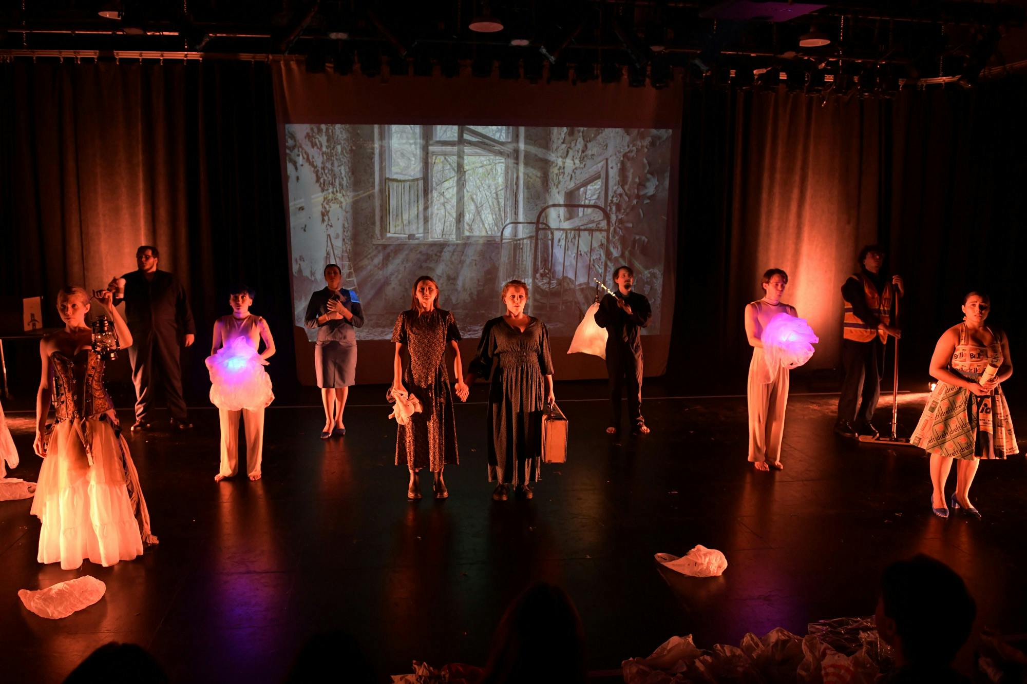 senior-reporter-anthropocene-theatre-paris