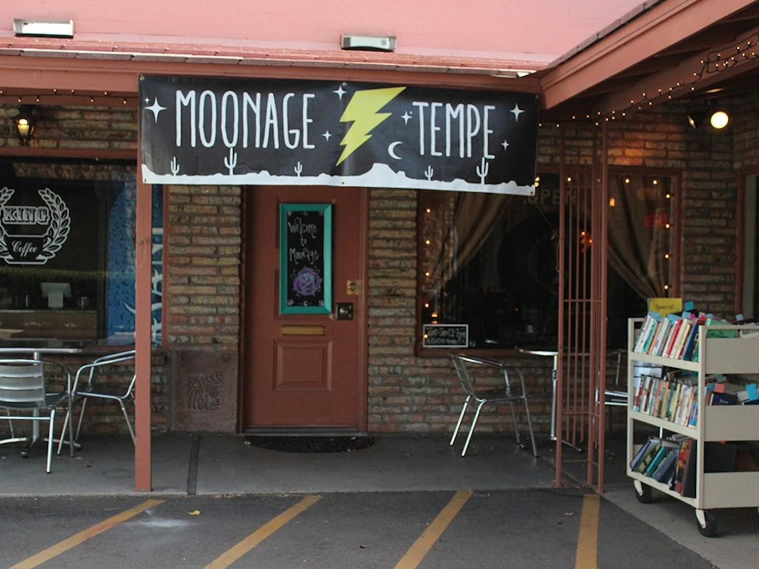 Moonage Shop