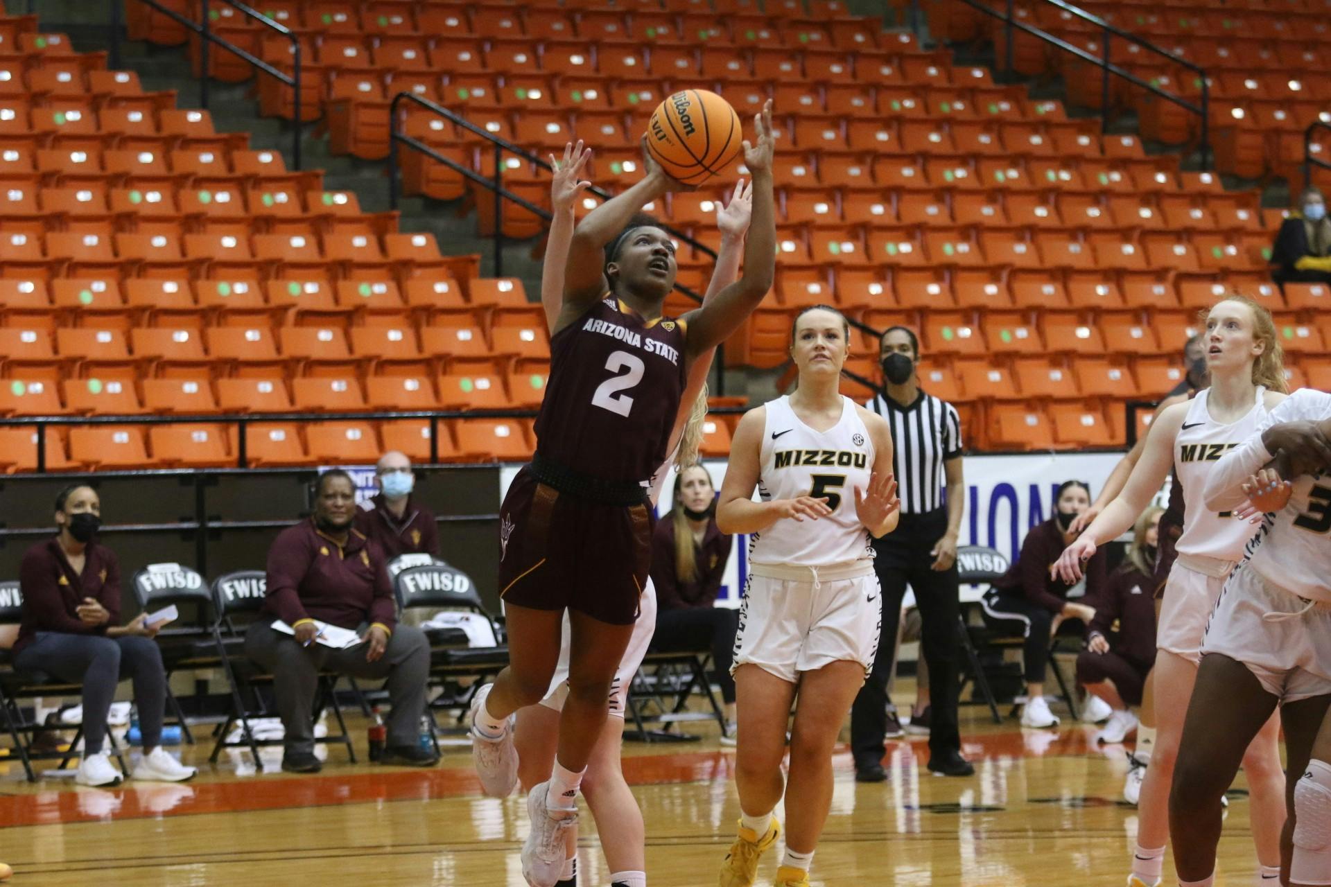 simmons women's basketball