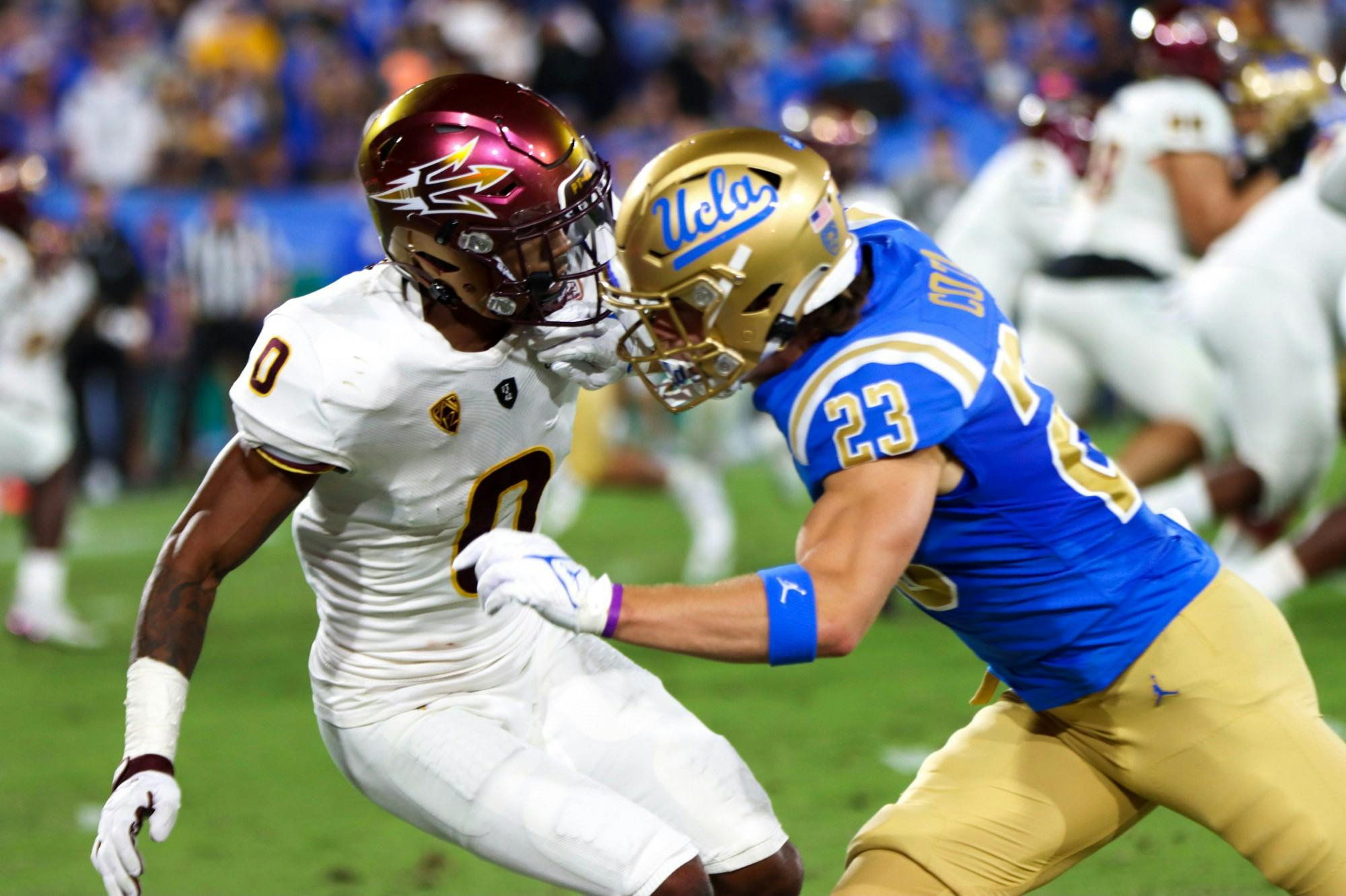 211002 football vs ucla.jpg