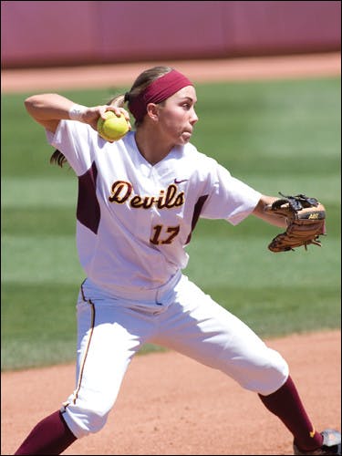 042909_softball_WEB